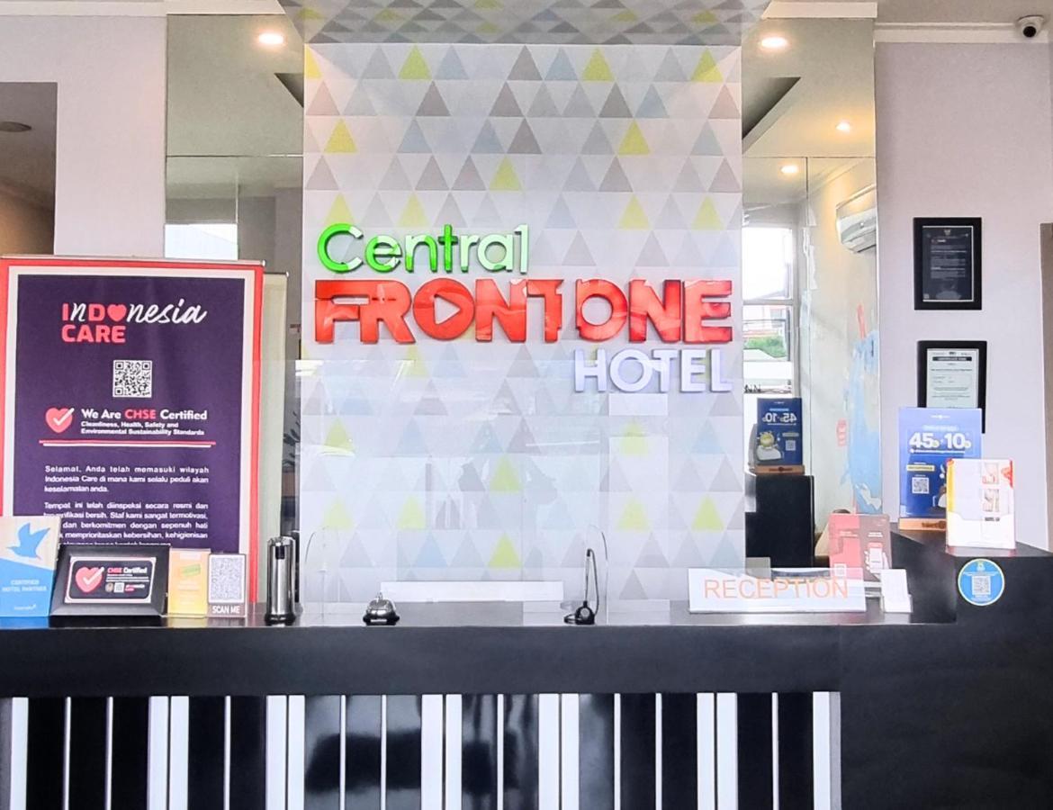 Central Front One Inn Jakarta Airport Rawabokor Dua Екстер'єр фото
